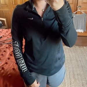 NIKE athletic sweatshirt